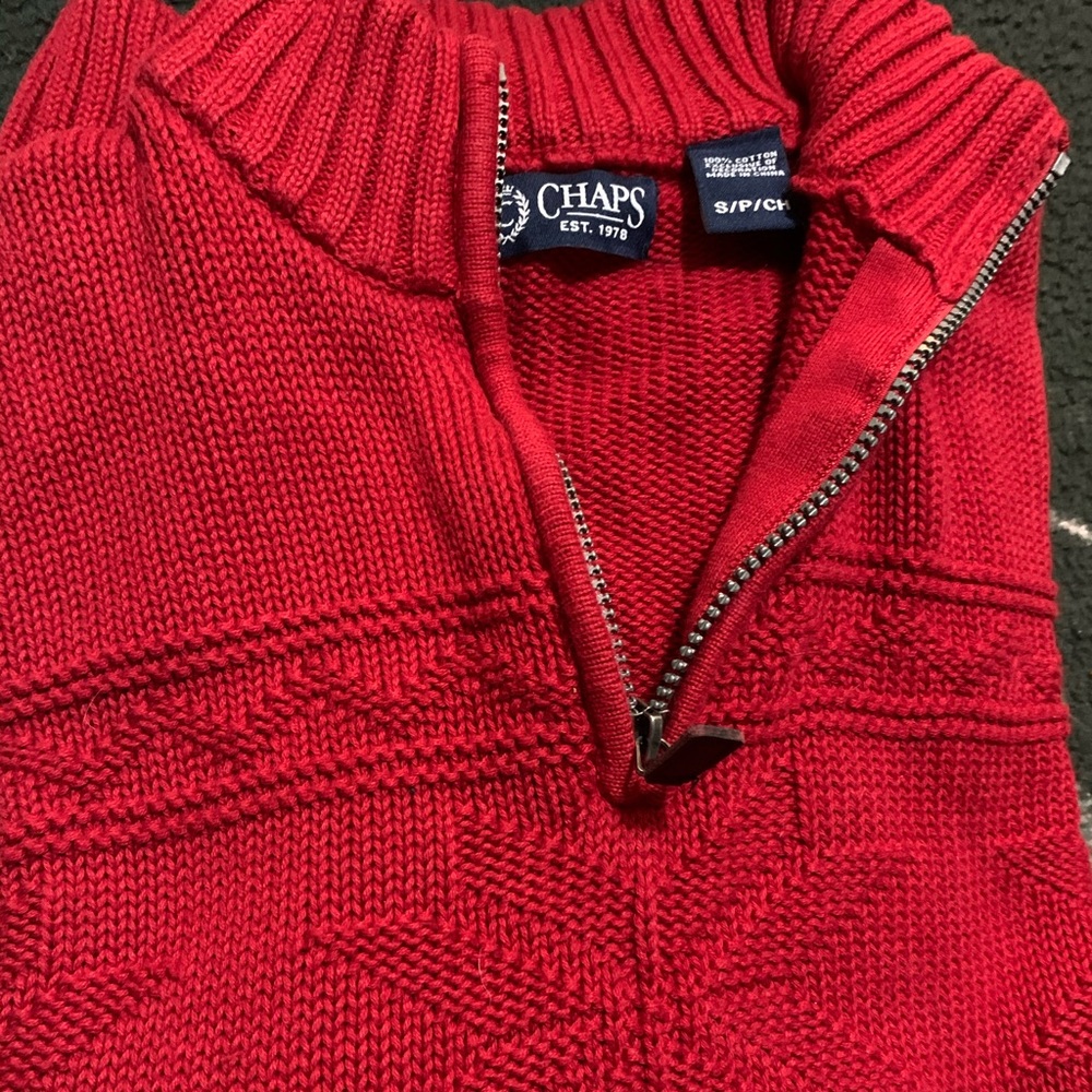 Red sweater - Picture 2 of 4
